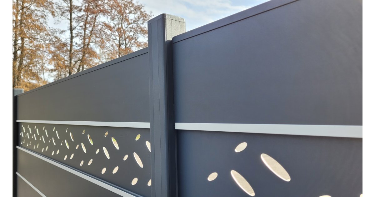 Clôture à panneaux - Nao Fermetures - en aluminium laqué / de jardin /  droite